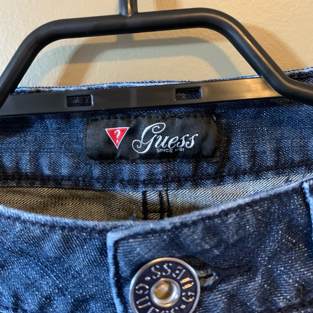 Shorts - Picture 3 of 3